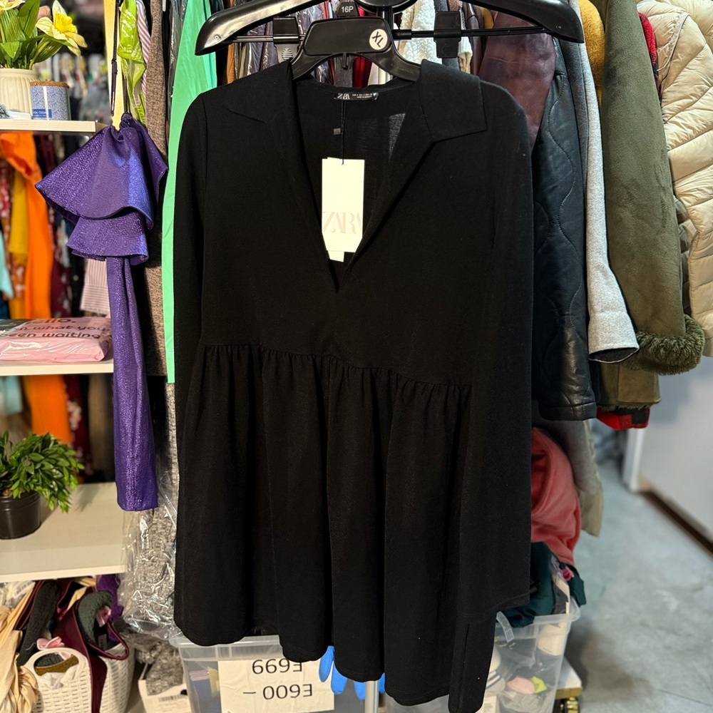 Zara Black V-Neck Dress / size Small
